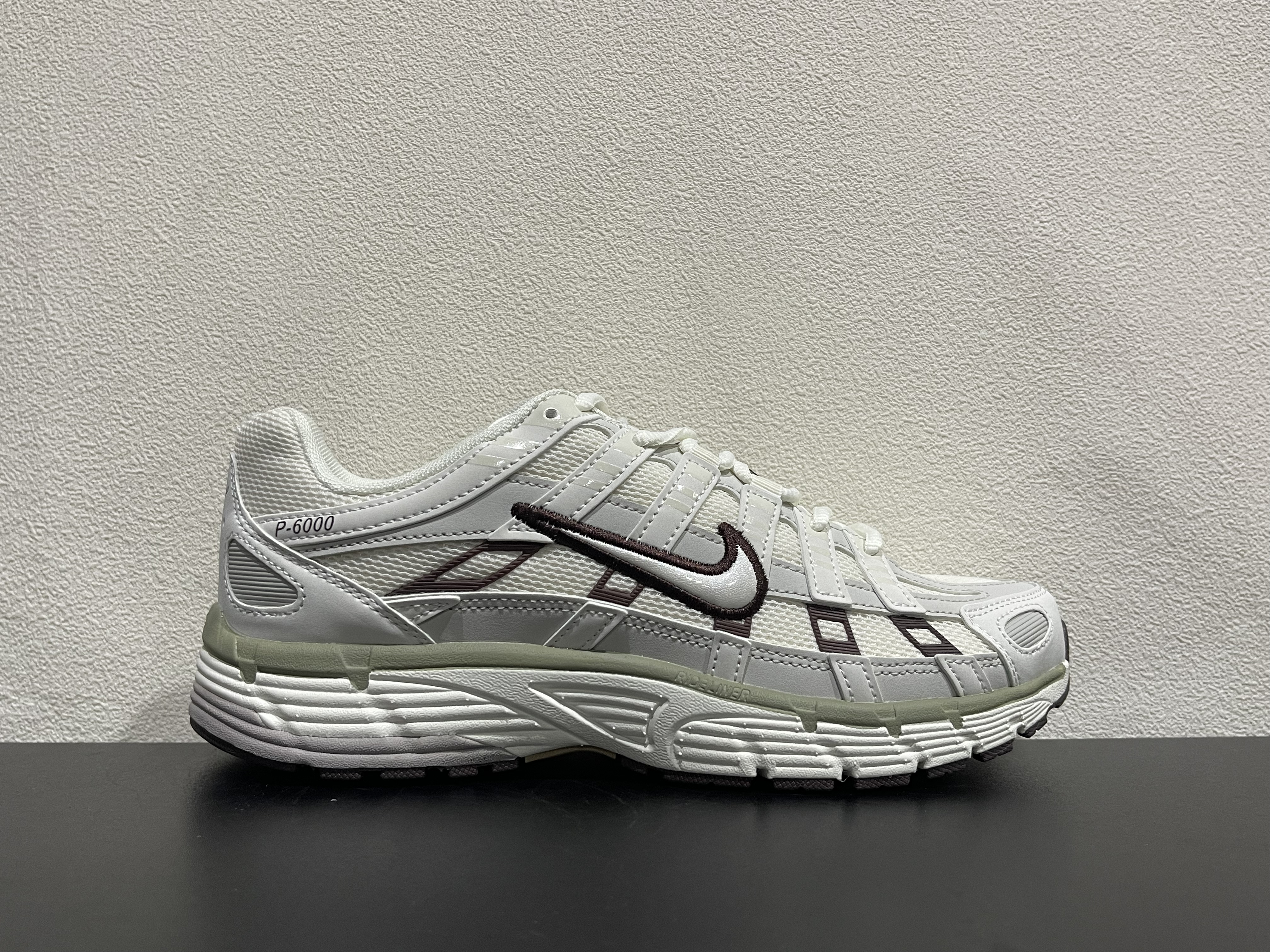 Nike P-6000(35.5-45)
