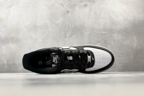 特價 Nike Air Force 1 "panda"