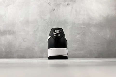 特價 Nike Air Force 1 "panda"