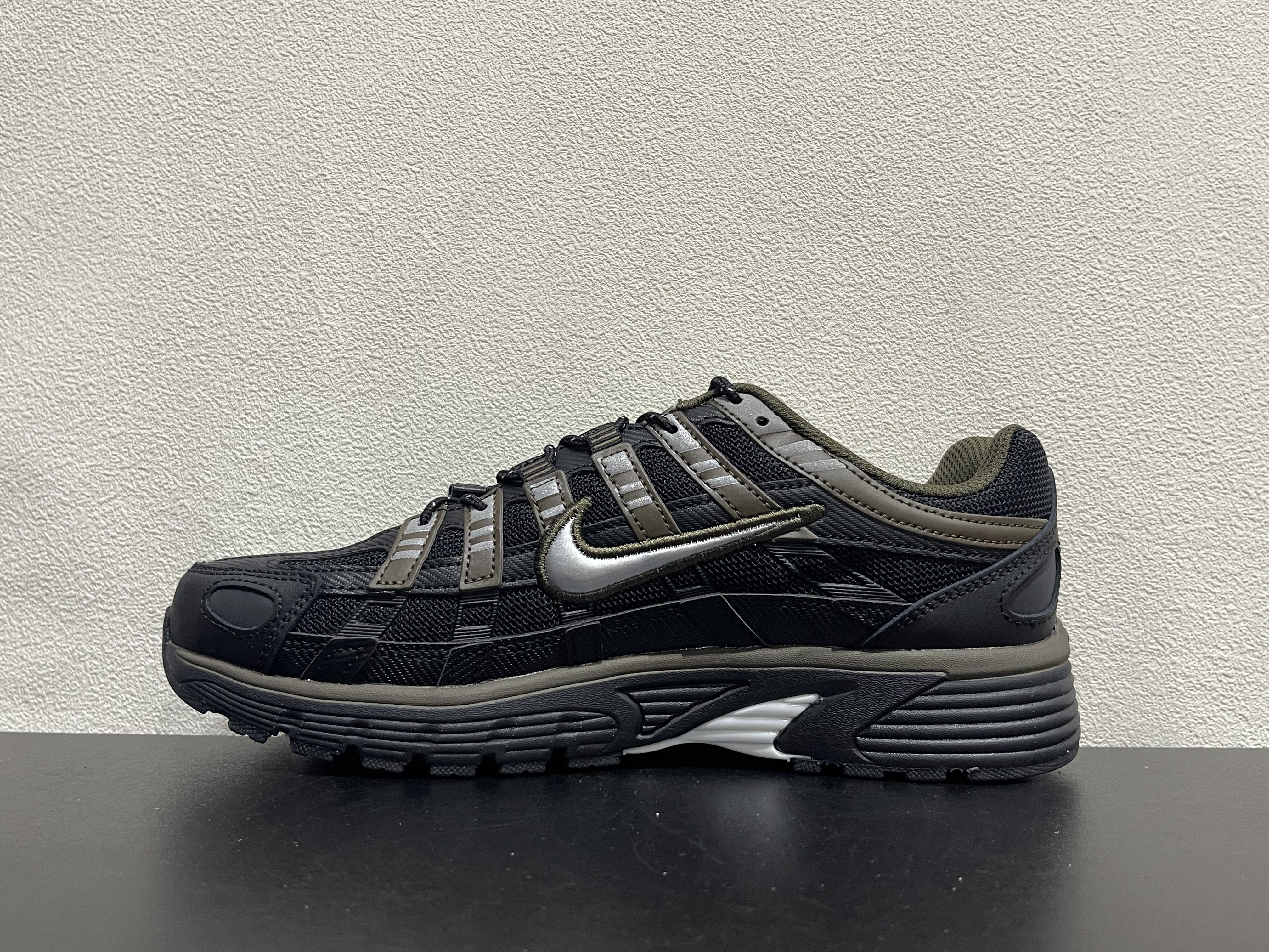 Nike P-6000(39-47.5)