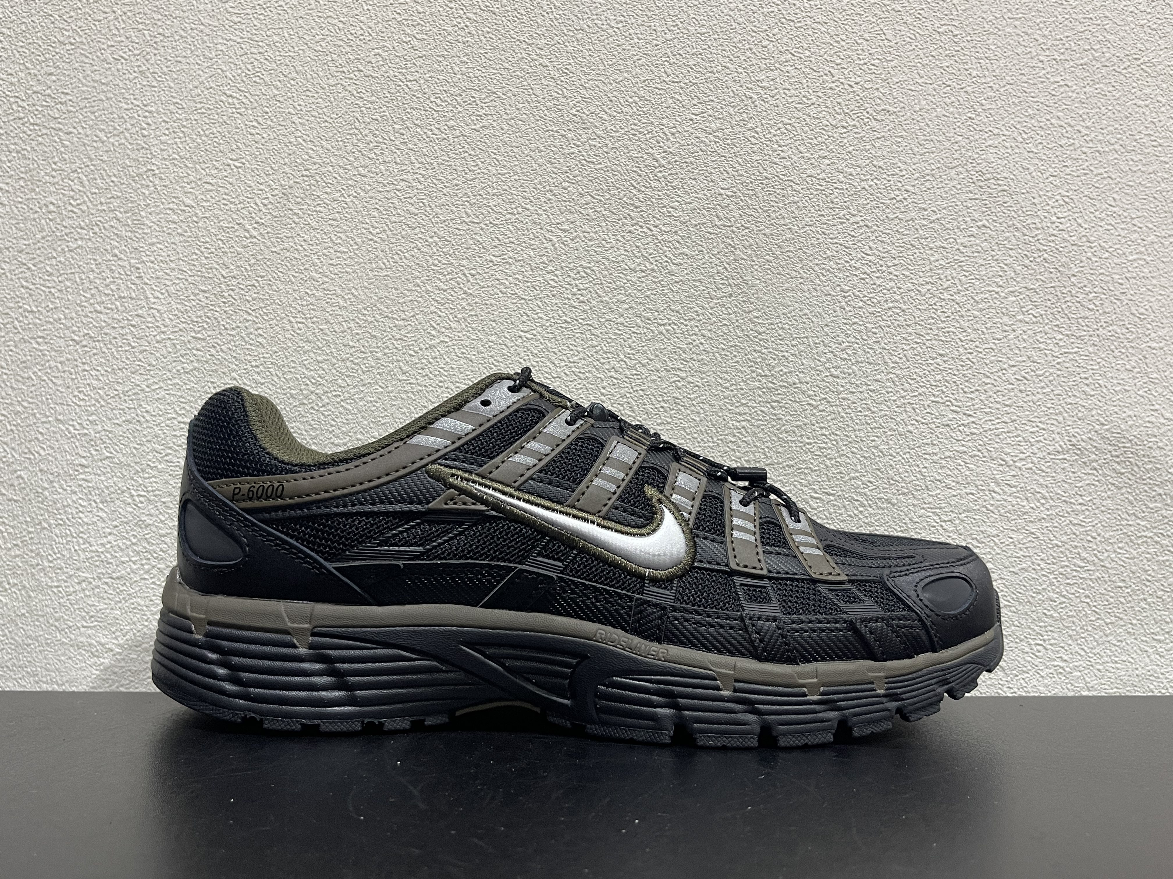 Nike P-6000(39-47.5)