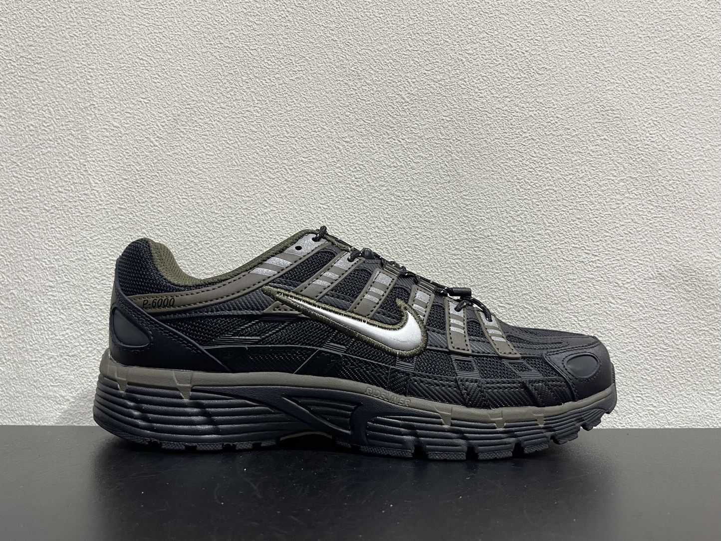 Nike P-6000(39-47.5)