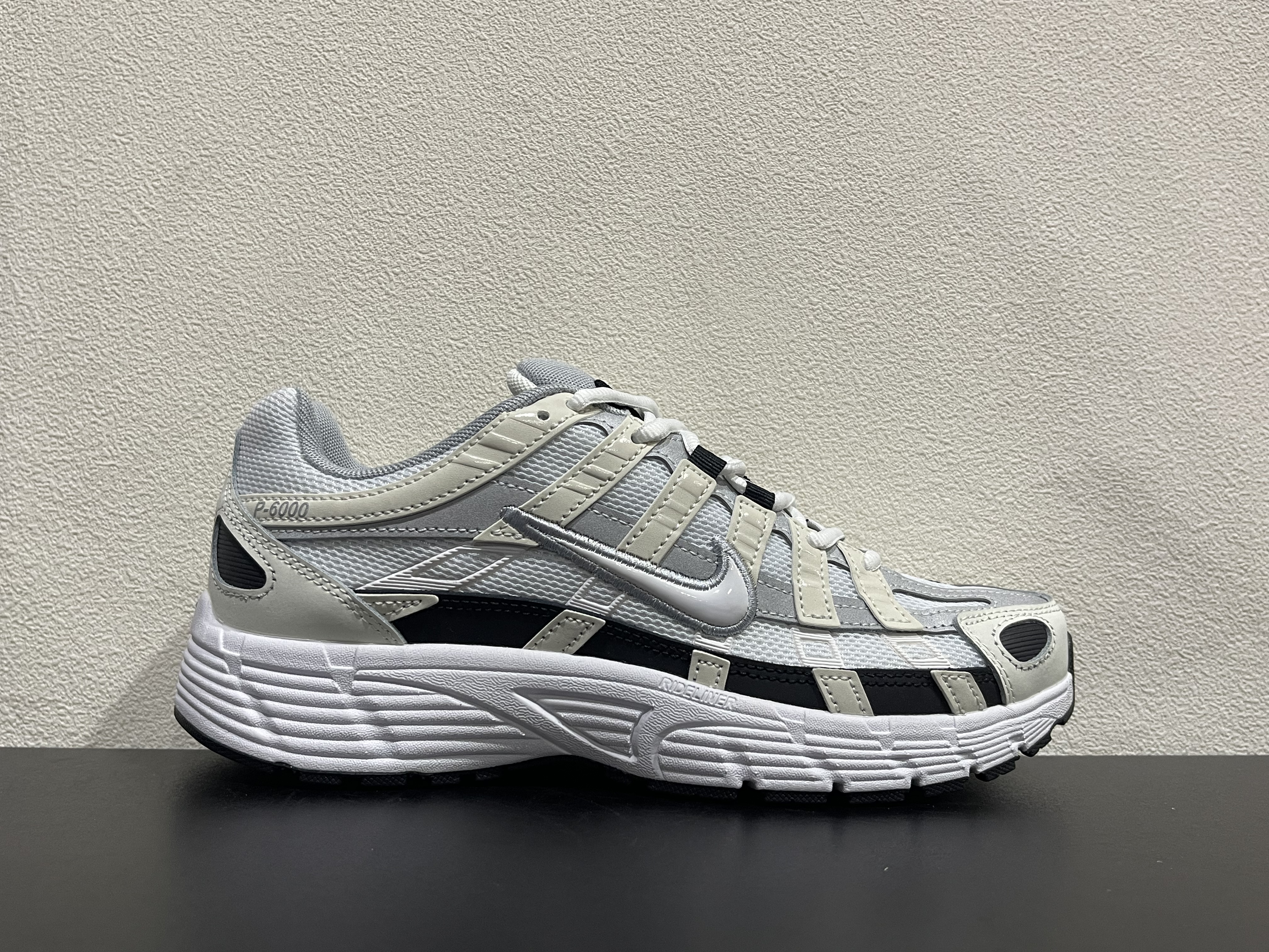 Nike P-6000(35.5-45)