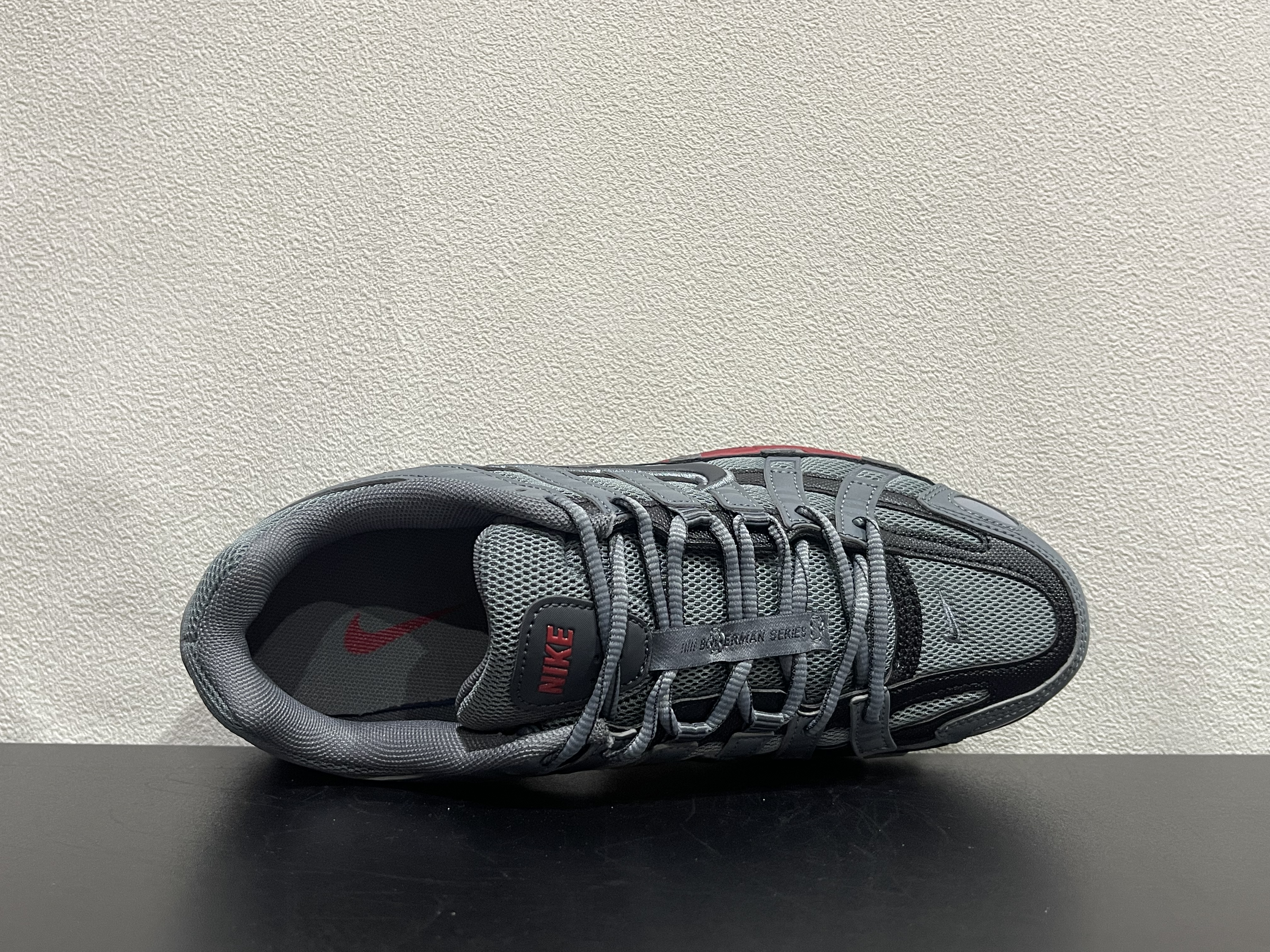 Nike P-6000(39-47.5)