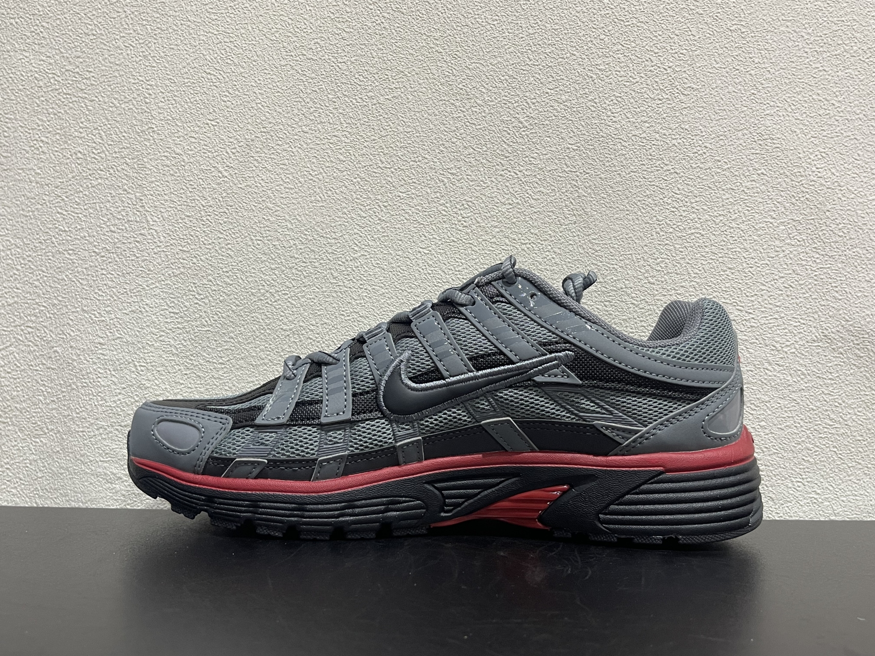 Nike P-6000(39-47.5)