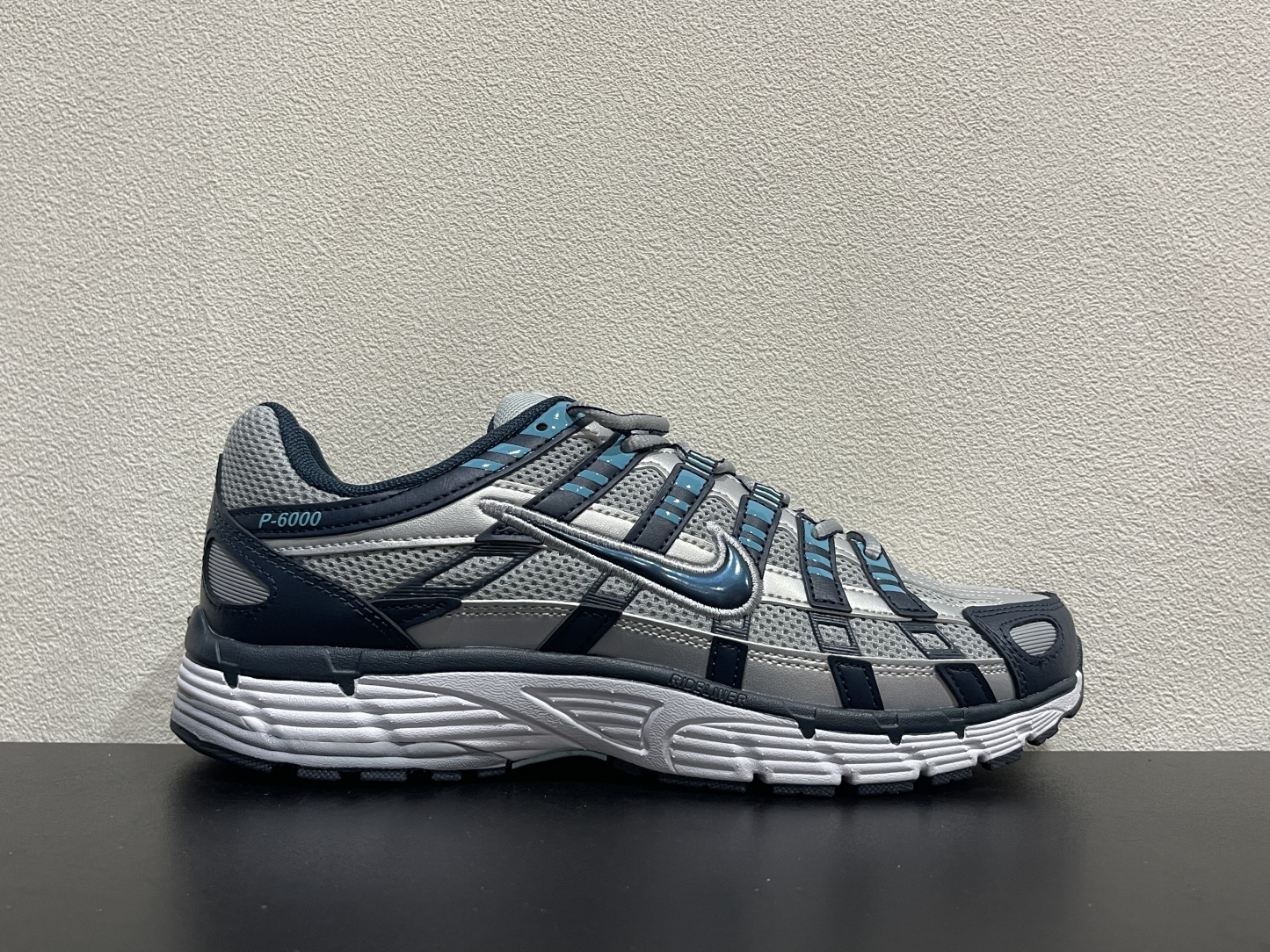 Nike P-6000(39-47.5)