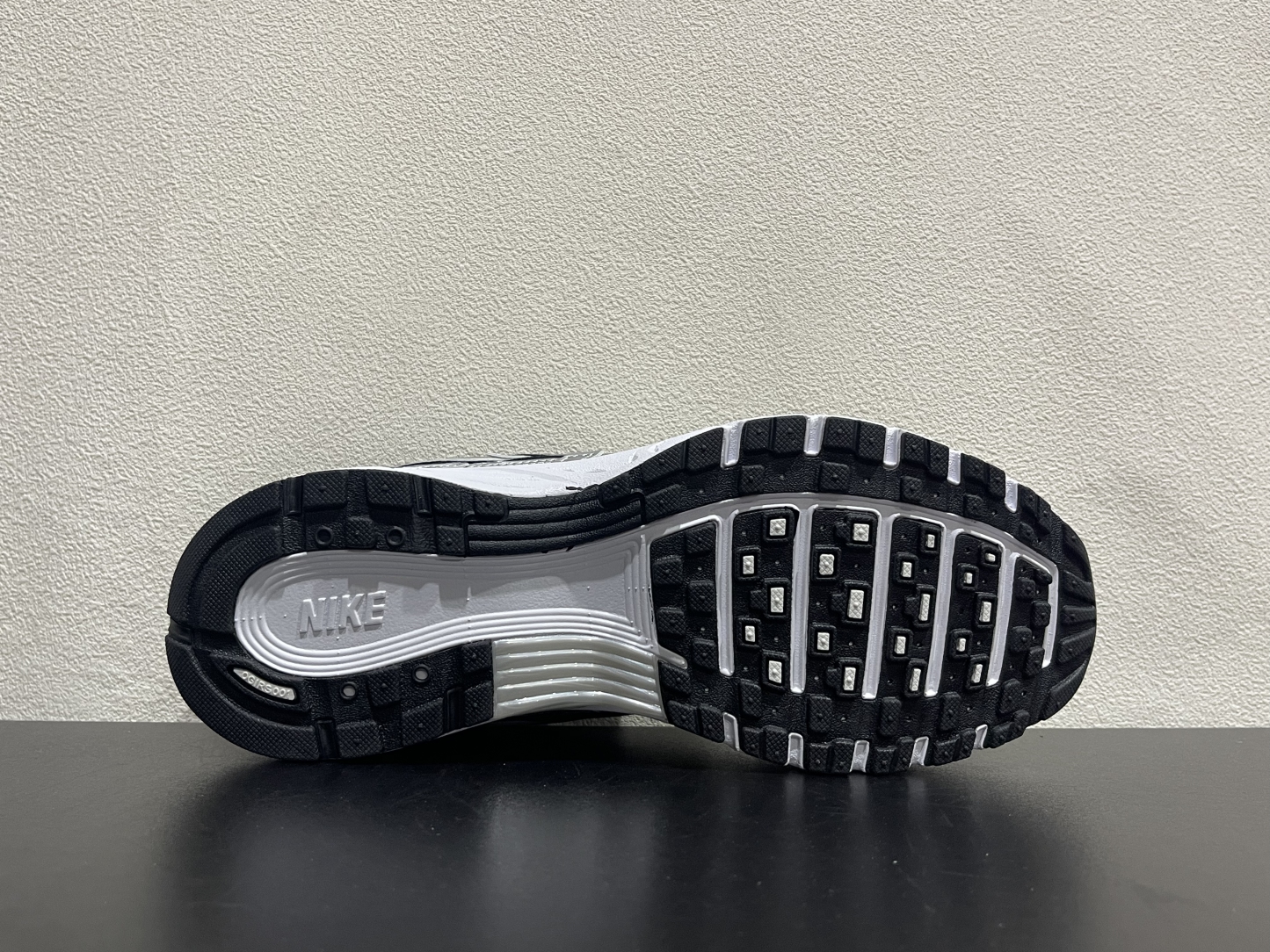 Nike P-6000(36-45)