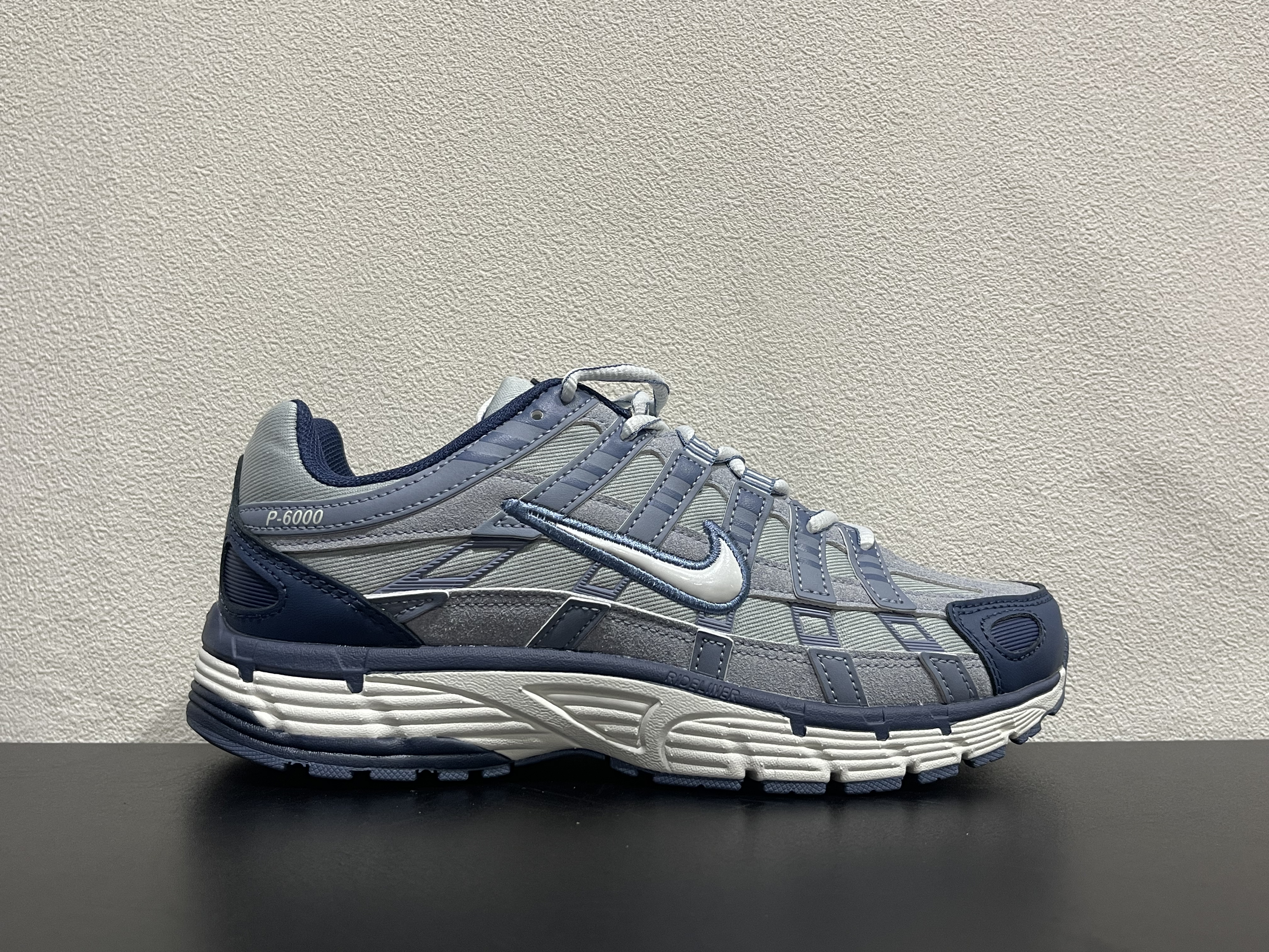 Nike P-6000