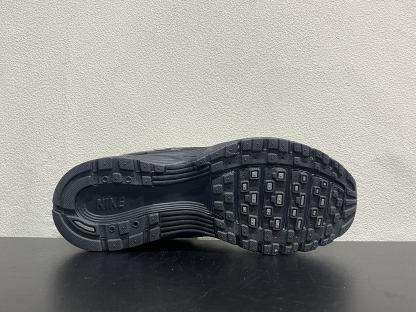 Nike P-6000(39-47.5)