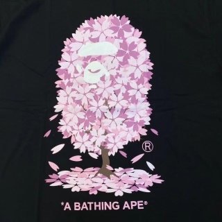 BAPE 樱花字母猿人头印花短袖T恤