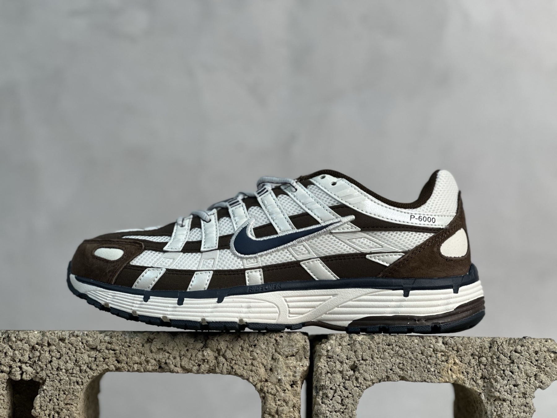 Nike P-6000 系列  女款