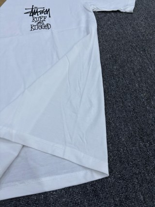 斯图西盔甲骑士短袖