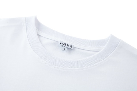 LOEWE罗意威口袋刺绣标识短袖