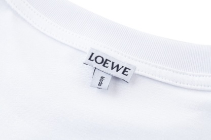 LOEWE罗意威口袋刺绣标识短袖