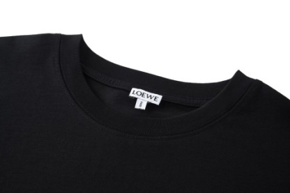 LOEWE罗意威口袋刺绣标识短袖