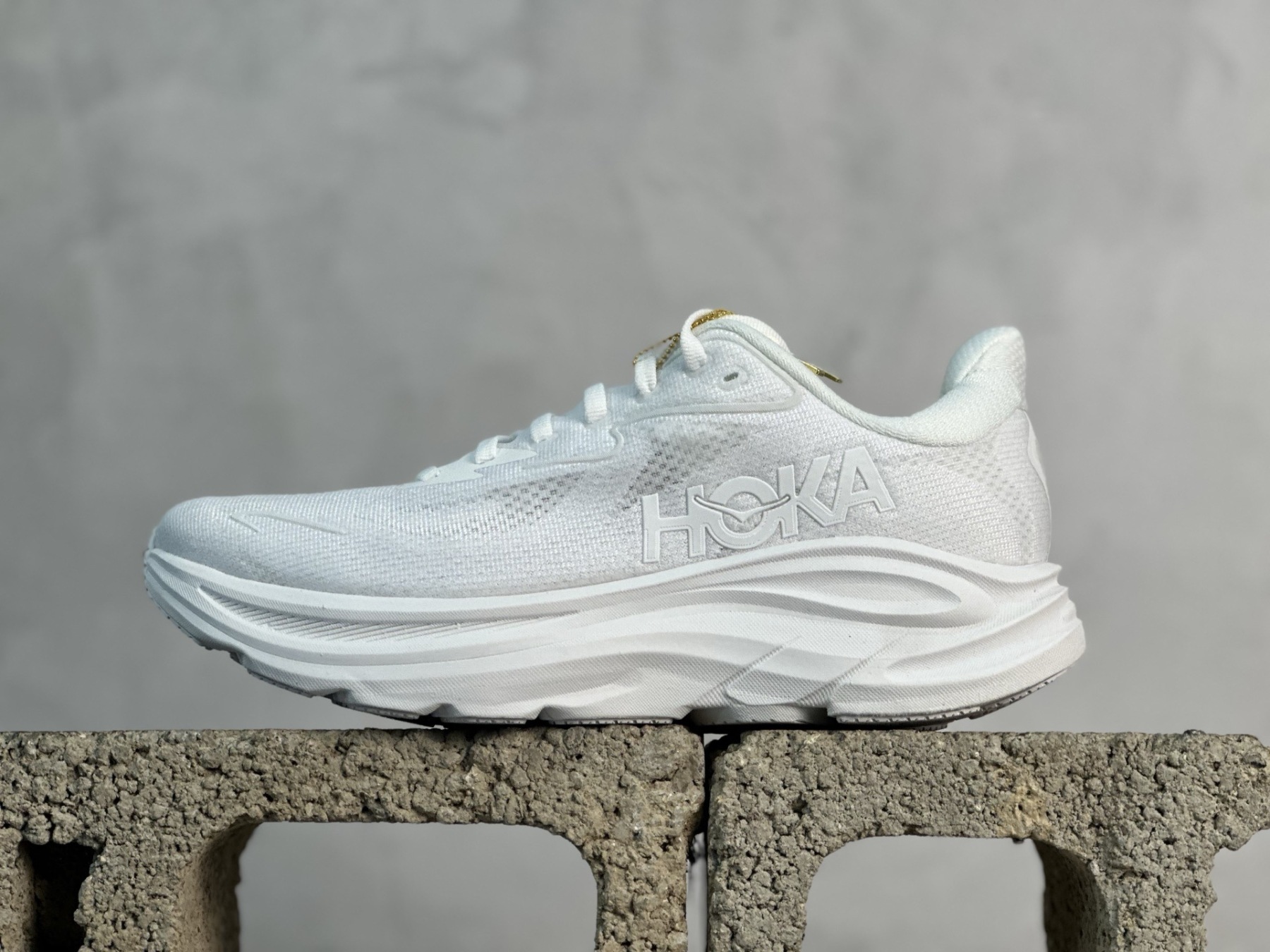 HOKA ONE ONE CLIFTON 10