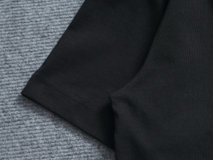MONCLER  蒙口 红蓝交错字母刺绣