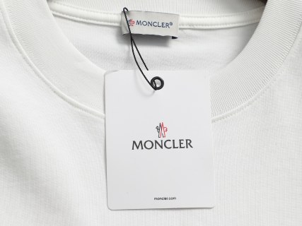 MONCLER  蒙口 红蓝交错字母刺绣