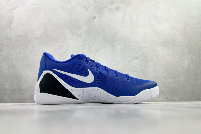 kobe 9 系列（尺寸建議偏大0.5號拿）