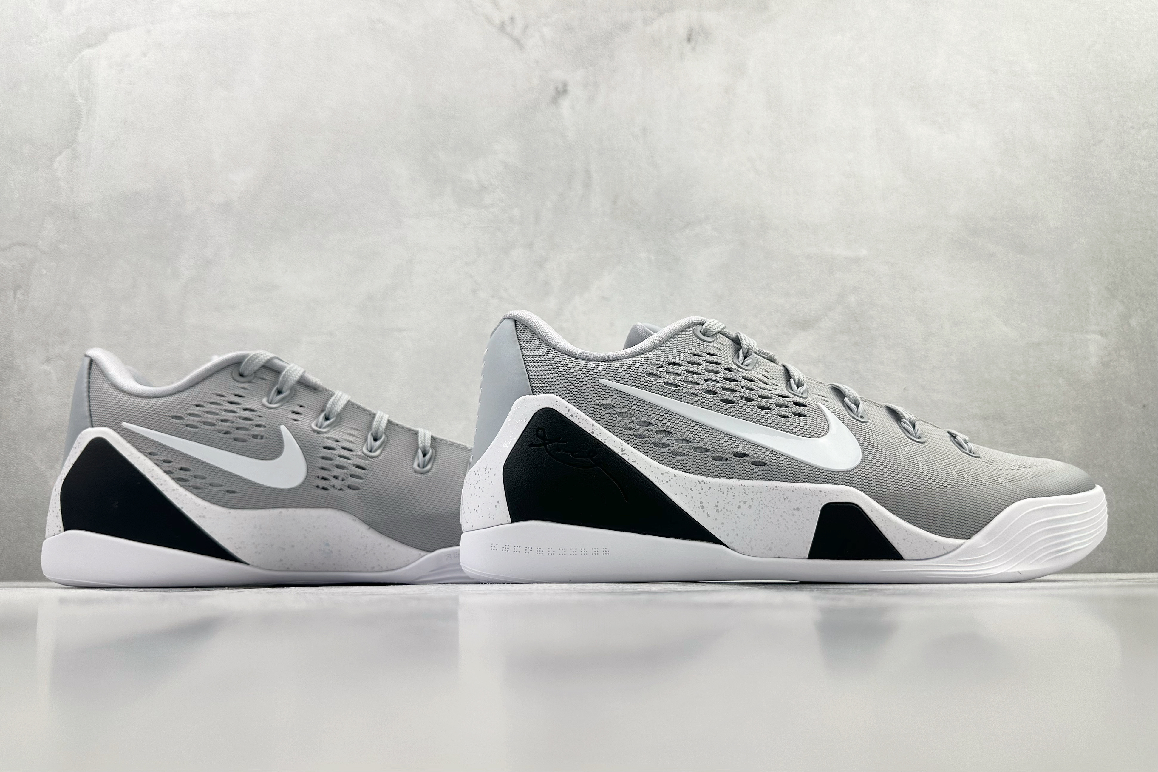 kobe 9 系列（尺寸建議偏大0.5號拿）