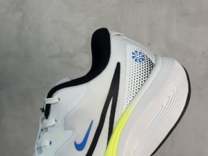 Nk Air Alphazoom