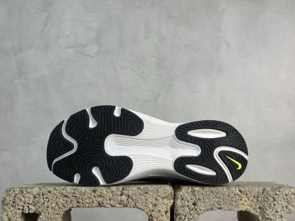 Nk Air Alphazoom
