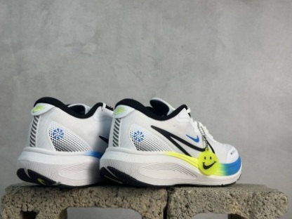 Nk Air Alphazoom
