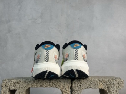 Nk Air Alphazoom