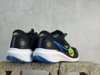 Nk Air Alphazoom