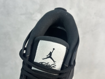 Air Jordan AJ4 RM
