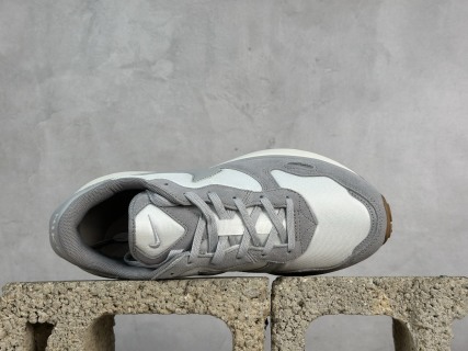 Nike Waffle Phoenix Waffl SACAI