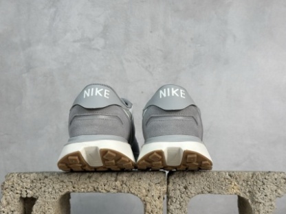 Nike Waffle Phoenix Waffl SACAI