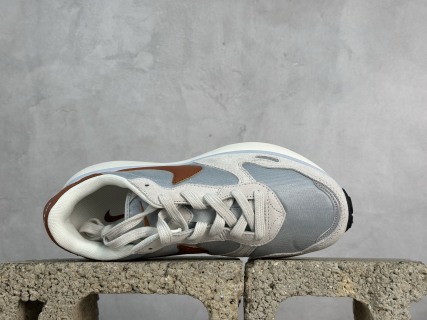 Nike Waffle Phoenix Waffl SACAI