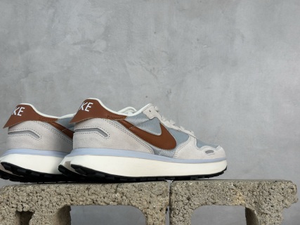 Nike Waffle Phoenix Waffl SACAI