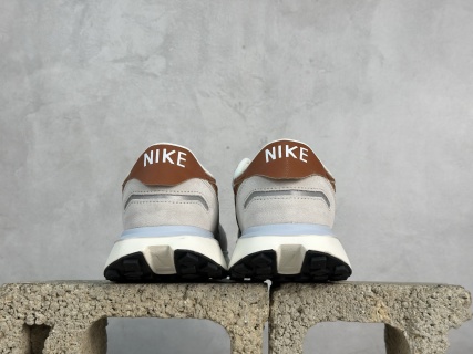 Nike Waffle Phoenix Waffl SACAI