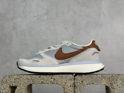 Nike Waffle Phoenix Waffl SACAI