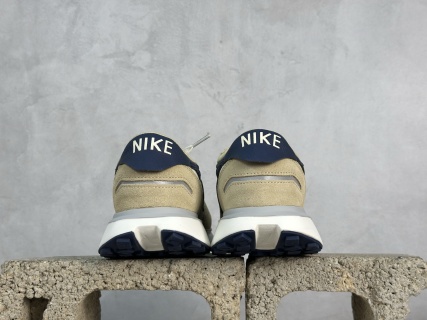 Nike Waffle Phoenix Waffl SACAI