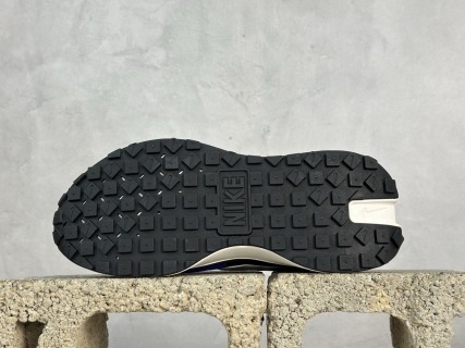 Nike Waffle Phoenix Waffl SACAI