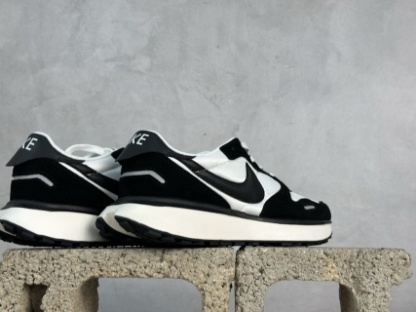 Nike Waffle Phoenix Waffl SACAI