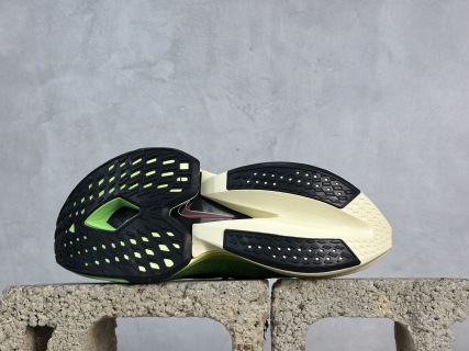 Nike Air Zoom ALPHATLY NEXT% 2