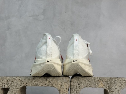 Nike Air Zoom ALPHATLY NEXT% 2