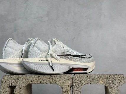Nike Air Zoom ALPHATLY NEXT% 2