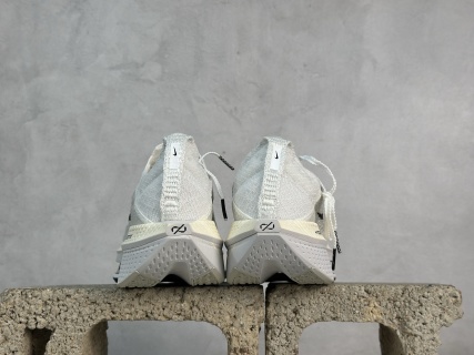 Nike Air Zoom ALPHATLY NEXT% 2