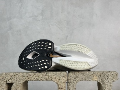 Nike Air Zoom ALPHATLY NEXT% 2