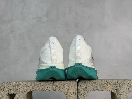 Nike Air Zoom ALPHATLY NEXT% 2