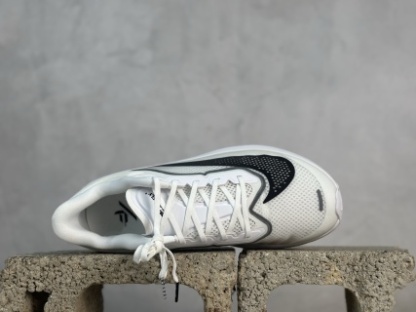 Nike Zoom Fly 6