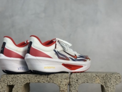 Nike Zoom Fly 6