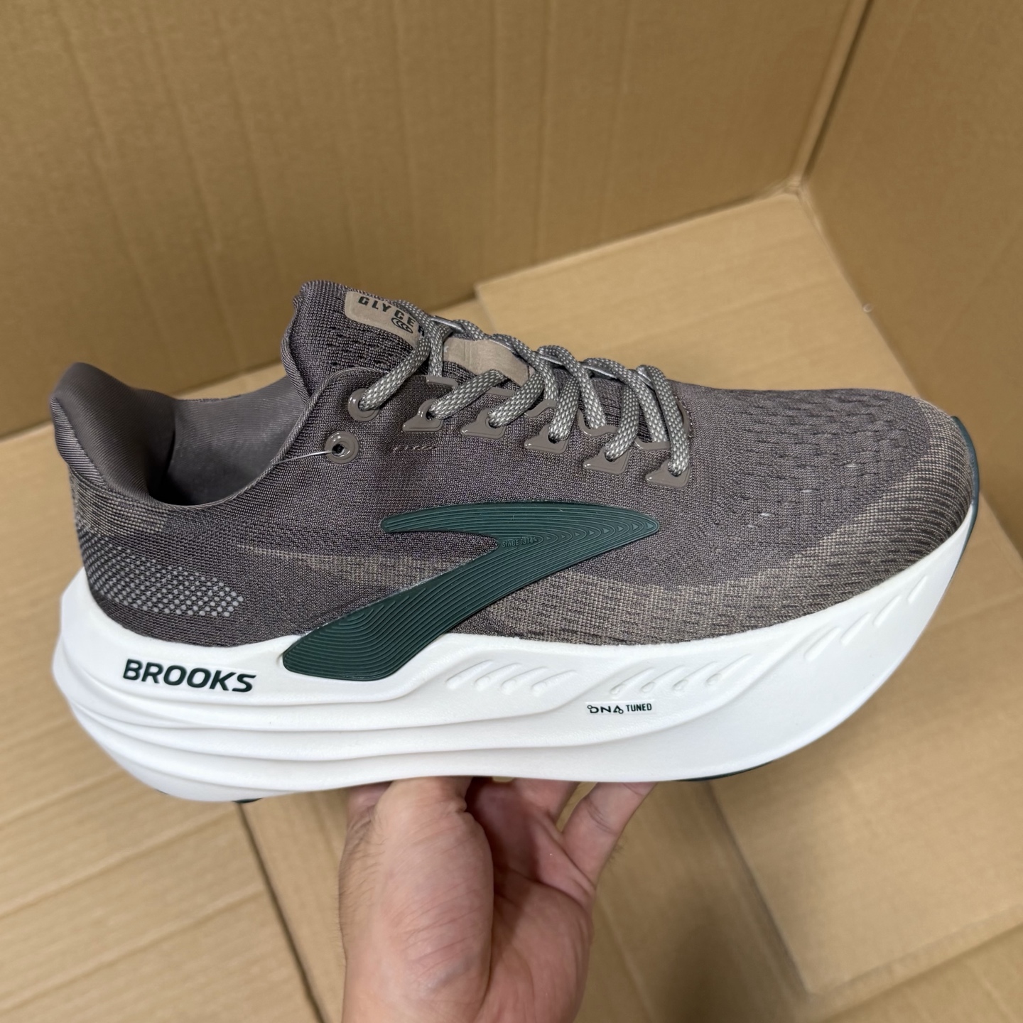 布魯克斯 glycerin max