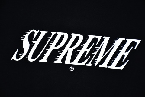 Supreme 22FW Slap Shot Tee 大写字母 logo短袖T恤