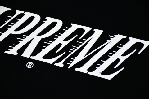 Supreme 22FW Slap Shot Tee 大写字母 logo短袖T恤